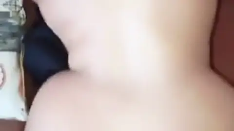 سكس مصري خلفي ينيك طيز كبيرة ويطلق اهات جامدة مع sex ساخن