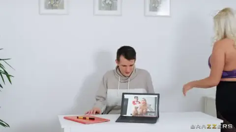 سكس امهات الابن يمص بزاز امه الكبيرة وينيكها بشدة