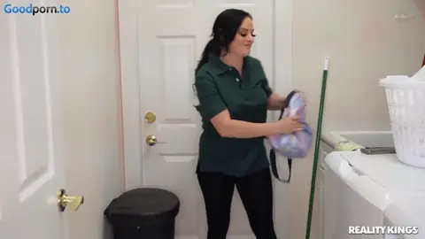 سكس انجليزي HD – وظيفة صديقتي الجديدة