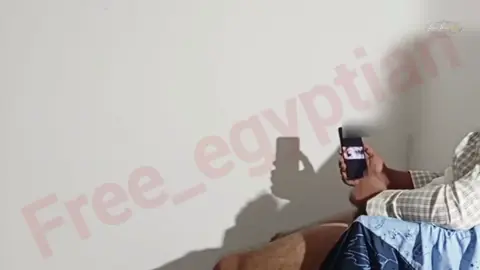 سكس مصري محارم مخفي ابن ينيك أمه في كسها عرب نار