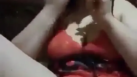 سكس فضايح مصريه لبوه ممحونه تنيك كسها بالخيار