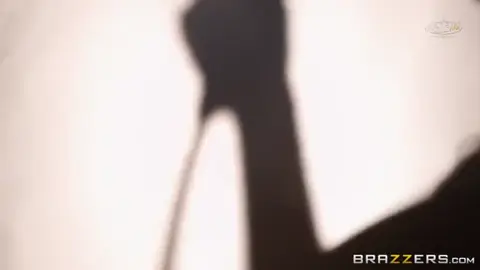 سكس امريكي ساخن بهدية قميص نوم نار من زاندر كورفوس لماديسون آيفي