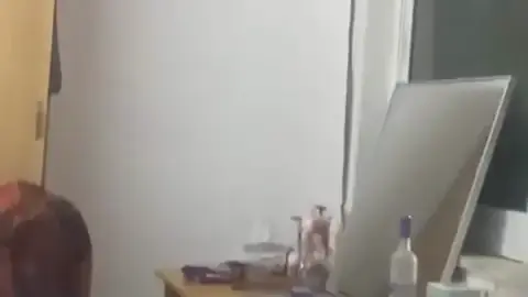 سكس عربي موظفة ساخنة تمص زب زميلها وتجعله ينيك كسها في المكتب
