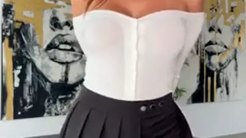 سكس فردي شرموطة بزاز كبيرة تنيك كسها بزب صناعي