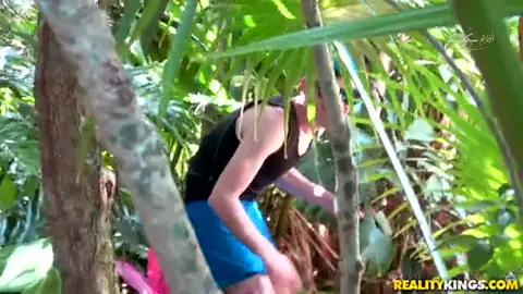 مشاهدة سكس جوردي ينيك ثلاث بنات