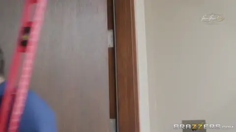 سكس منزلي ساخن نيك من الكس في المطبخ